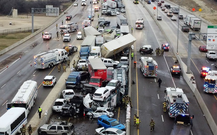 9 dead in 133-car pileup in Fort Worth after freezing rain coats roads