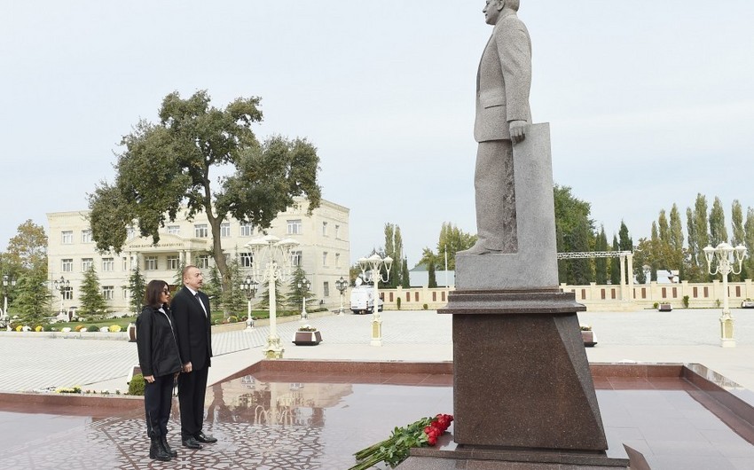 President Ilham Aliyev arrives in Aghdam district for visit