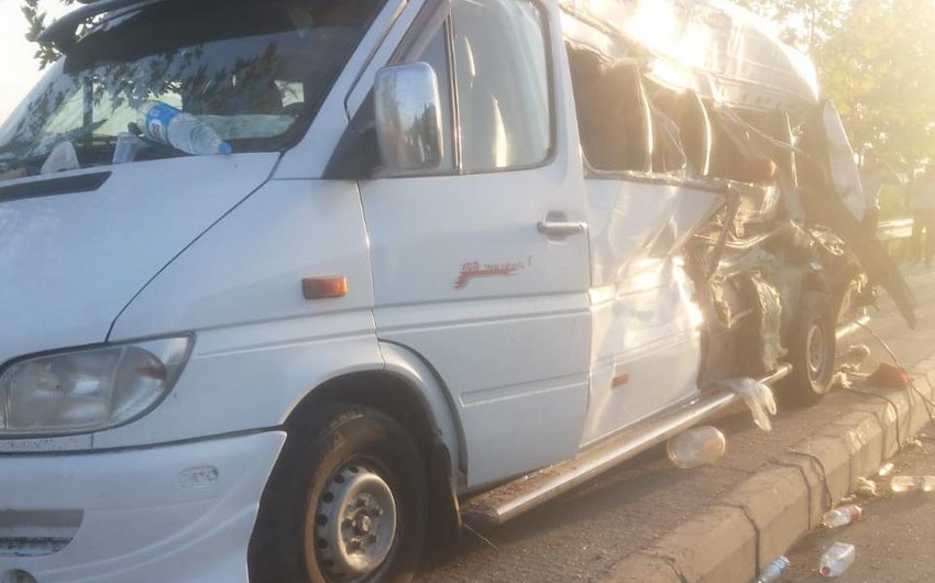 Yevlaxda yük maşını mikroavtobusla toqquşub, 3 nəfər ölüb, 9 yaralı var - FOTO - SİYAHI - VİDEO - YENİLƏNİB-2