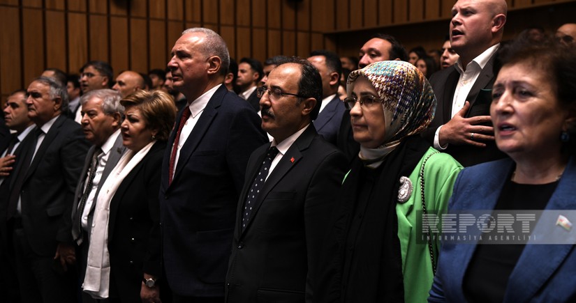 Türk Dünyası Bakı Atatürk Liseyinin məzuniyyət mərasimi keçirilib
