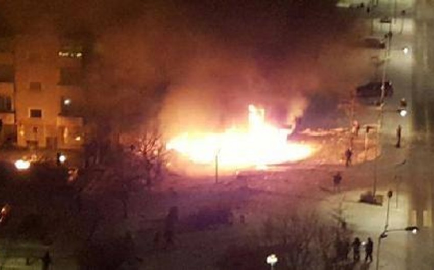Sweden: firefighters battle flames of blast, 10 injured