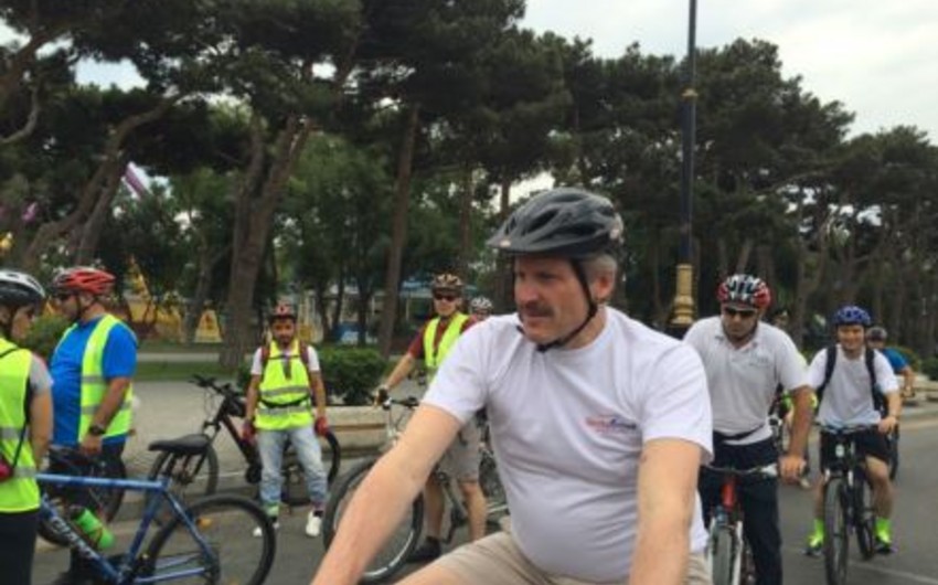 Посол США в Азербайджане принял участие в велопробеге