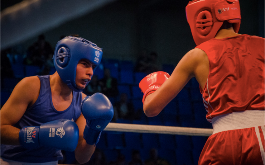 Азербайджанские боксеры, обыграв армянских соперников, вышли в финал