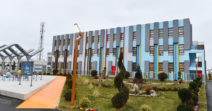 Президент Ильхам Алиев и первая леди Мехрибан Алиева открыли новый учебный комплекс в Бина