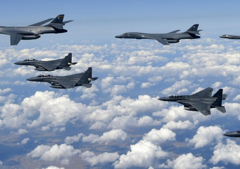 США и Южная Корея начали учения с применением самолетов F-18 и F-35