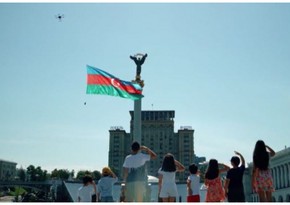 В Украине дрон поднял в небо флаг Азербайджана - ВИДЕО