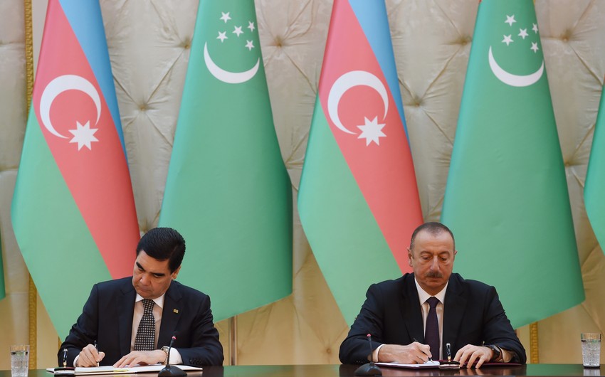 Azerbaijan and Turkmenistan sign documents