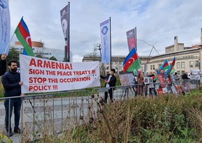 Aзербайджанская община провела пикет перед посольством Армении в Королевстве Нидерландов