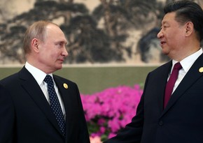 Presidents of Russia, China hold phone conversation
