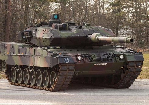 Минобороны Германии хочет закупить свыше 100 танков Leopard 2 новейшей модификации