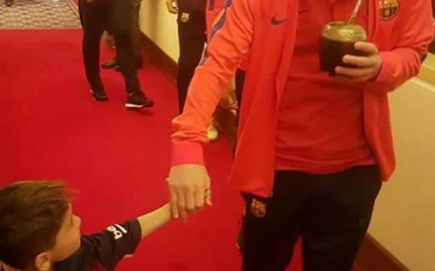 Lionel Messi formasını bağışladığı əfqan pərəstişkarı ilə görüşüb - FOTO - VİDEO