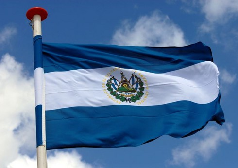 В Сальвадоре разрешили президенту избираться на второй срок подряд
