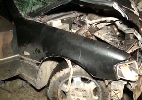 В Исмаиллы автомобиль врезался в дерево, водитель скончался