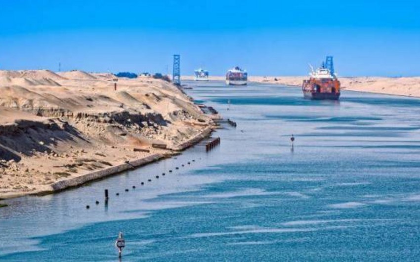 Египет увеличит плату за проход судов по Суэцкому каналу на 15% 