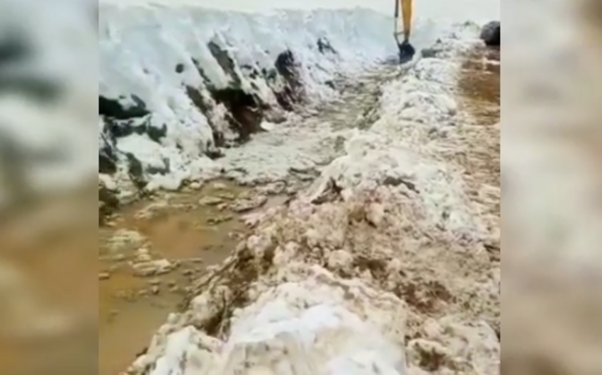 Ordubadda Zəvvar arxı qardan və lildən təmizlənib
