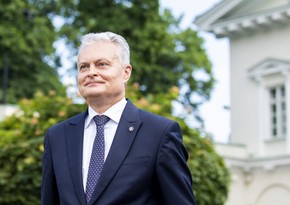Lithuanian President visits Armenia