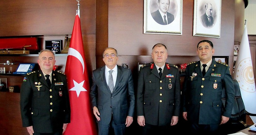 Delegation of Azerbaijan's Defense Ministry embarks on trip to Türkiye