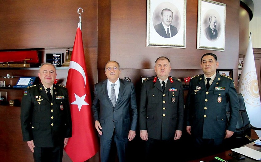 Delegation of Azerbaijan's Defense Ministry embarks on trip to Türkiye