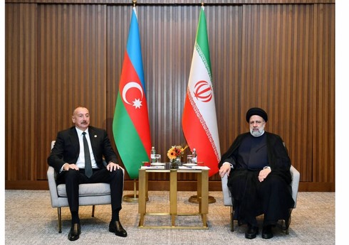 Ибрахим Раиси позвонил президенту Ильхаму Алиеву