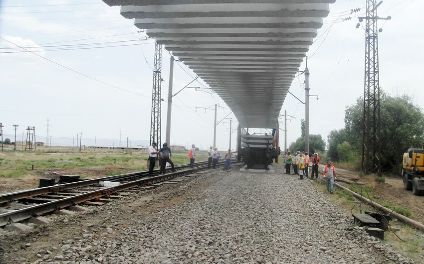 Ucar-Əlikənd mənzilində 9,5 km dəmir yolu əsaslı təmir olunur