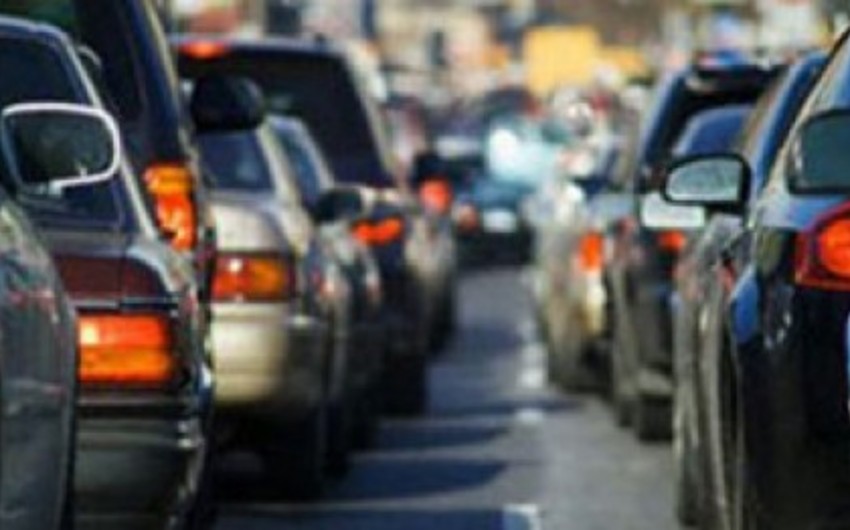 Large traffic jam occured in Binagadi highway
