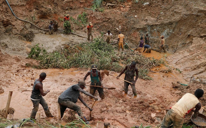 At least 50 dead after gold mine collapses in DR Congo