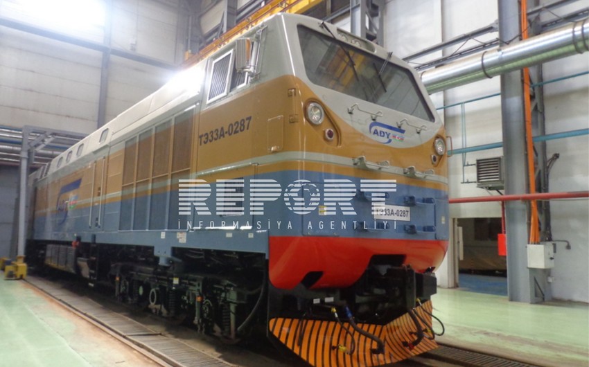 Azerbaijan purchases new locomotives from Kazakhstan