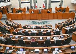 Küveyt Əmiri parlamenti buraxıb