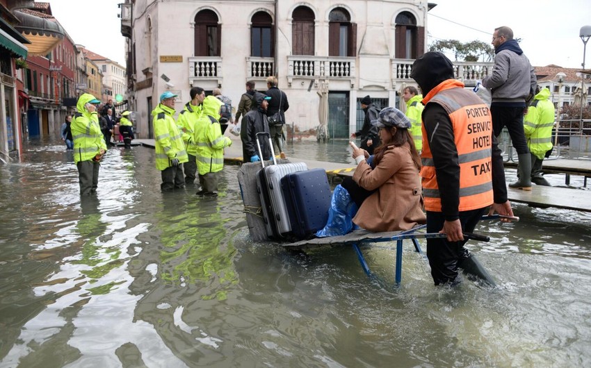 Downpours kill six in Italy