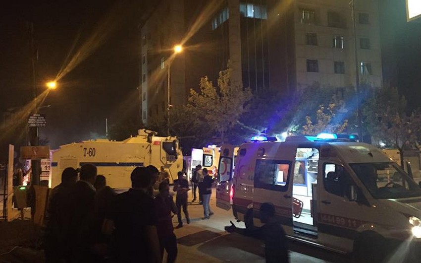 Три человека стали жертвами взрыва на востоке Турции - ОБНОВЛЕНО - ВИДЕО