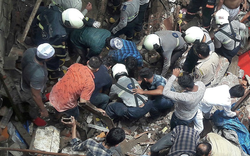 Mumbai building collapse: 10 killed