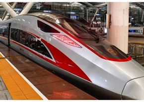 Движение поездов между материковым Китаем и Гонконгом восстановят с 1 апреля