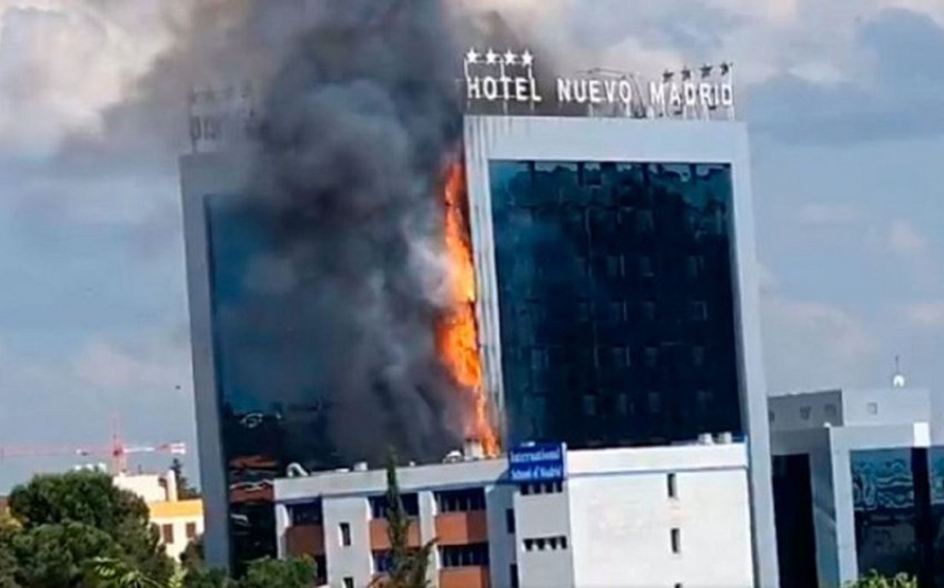 В одном из отелей Мадрида возник сильный пожар