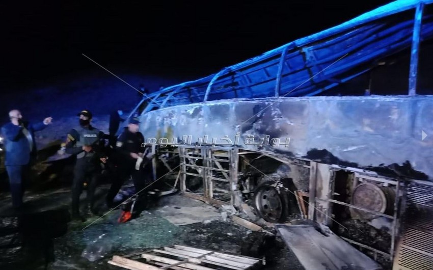 На юге Египта автобус столкнулся с грузовиком, 18 погибших