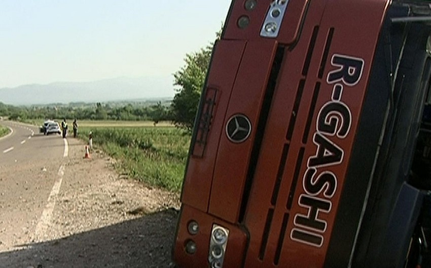 В Сербии автобус вылетел с трассы, есть жертвы