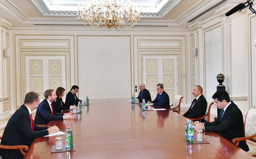 Президент Ильхам Алиев принял главу МИД Чехии