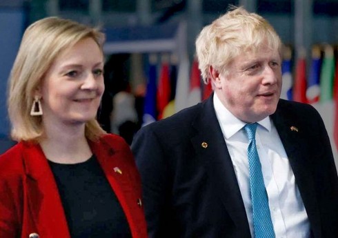 Борис Джонсон и Лиз Трасс планируют возвращение в большую политику