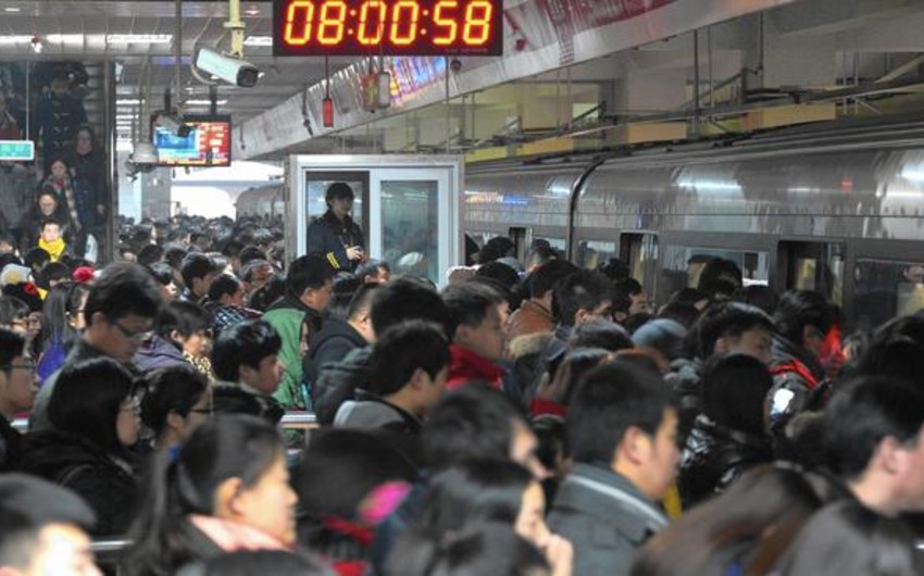 В метро Пекина задержана женщина с оружием и боеприпасами