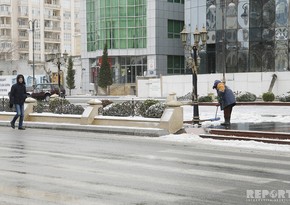 Snowy Baku - PHOTOS