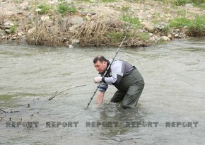 Azerbaijani media tour to regained district to monitor river polluted by Armenia