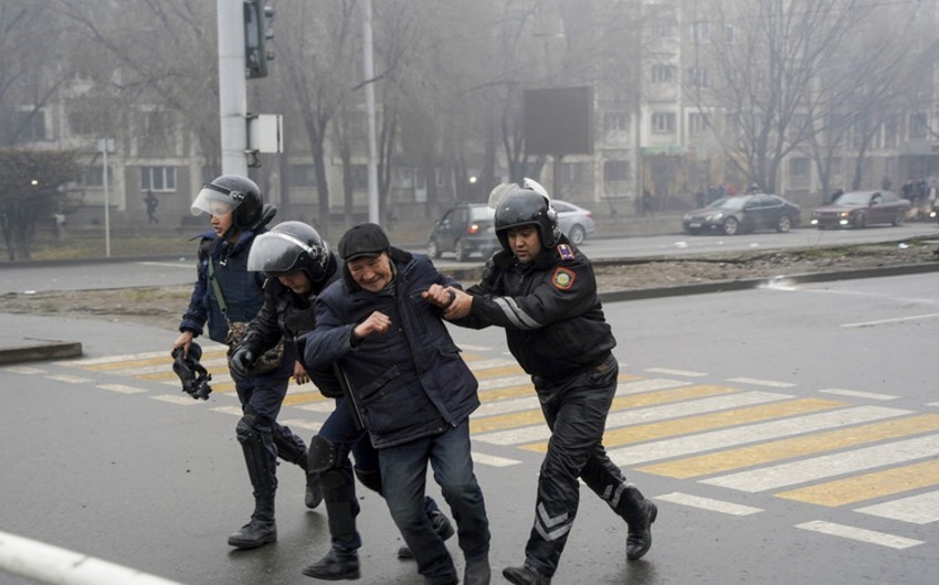 В Алматы задержаны 70 боевиков и 30 мародеров 
