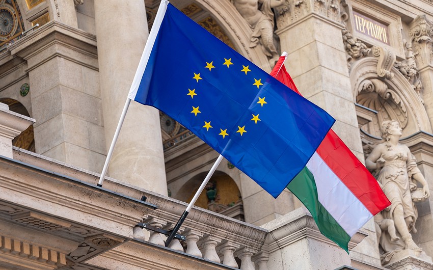 European Commission demands explanations from Hungary on visas for Russians