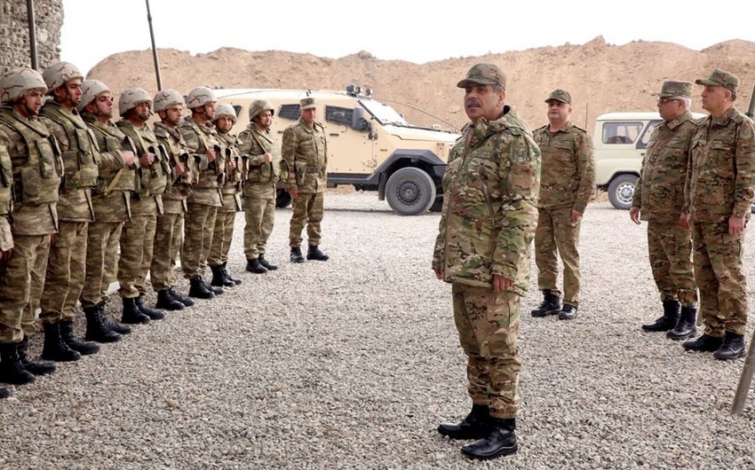 Министр обороны Азербайджана посетил передовые подразделения  - ВИДЕО