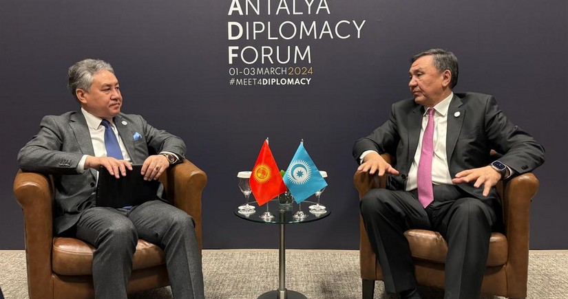 Генсек ОТГ встретился с министром иностранных дел Кыргызстана