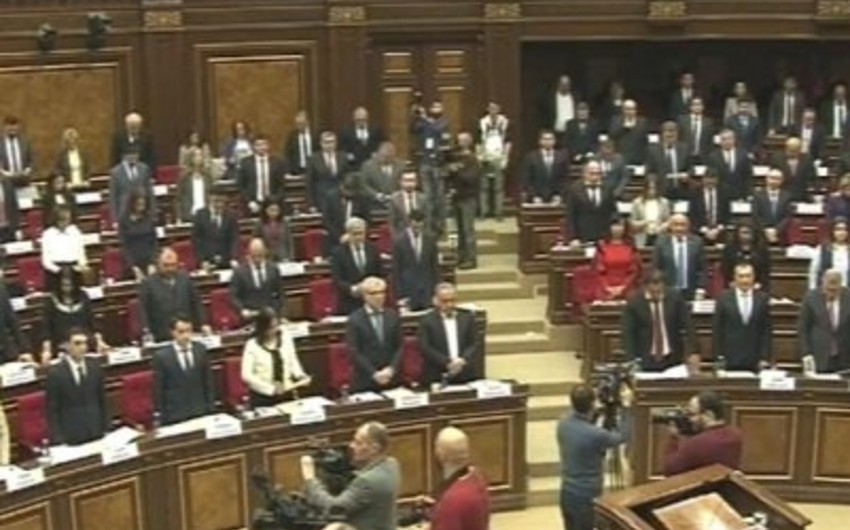 Ermənistanın yeni parlamenti fəaliyyətə başlayıb