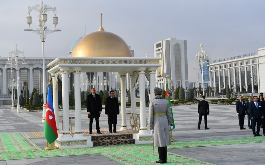 Official welcome ceremony held for President Ilham Aliyev in Ashgabat