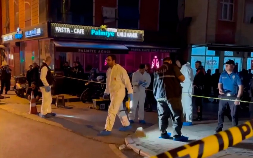 İstanbulda kafeyə silahlı basqın olub, ölənlər və yaralılar var
