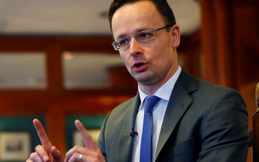 Глава МИД Венгрии пригрозил заблокировать участие президента Украины в летнем саммите НАТО