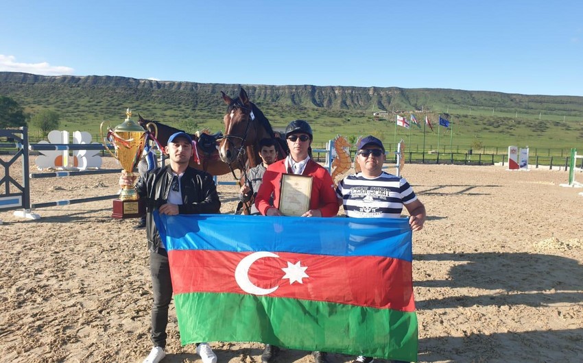 Azerbaijani rider wins competition in Georgia - VIDEO