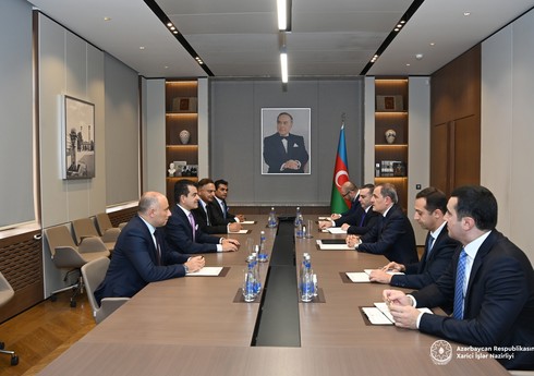 Джейхун Байрамов обсудил с гендиректором ИСЕСКО вопросы сотрудничества